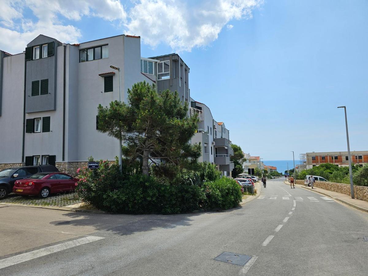 Apartments Bellevue Novalja Exterior foto